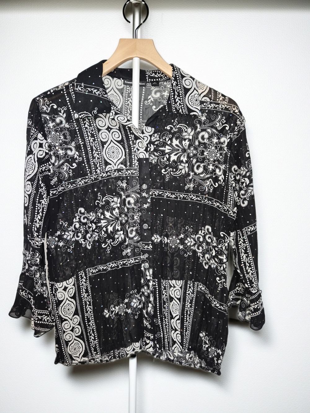 NWT Essentials by Milano Black White Paisley Bandana Patchwork Button Up Top  M